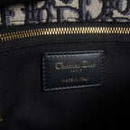Dior 30 Montaigne · Clutch With Chain