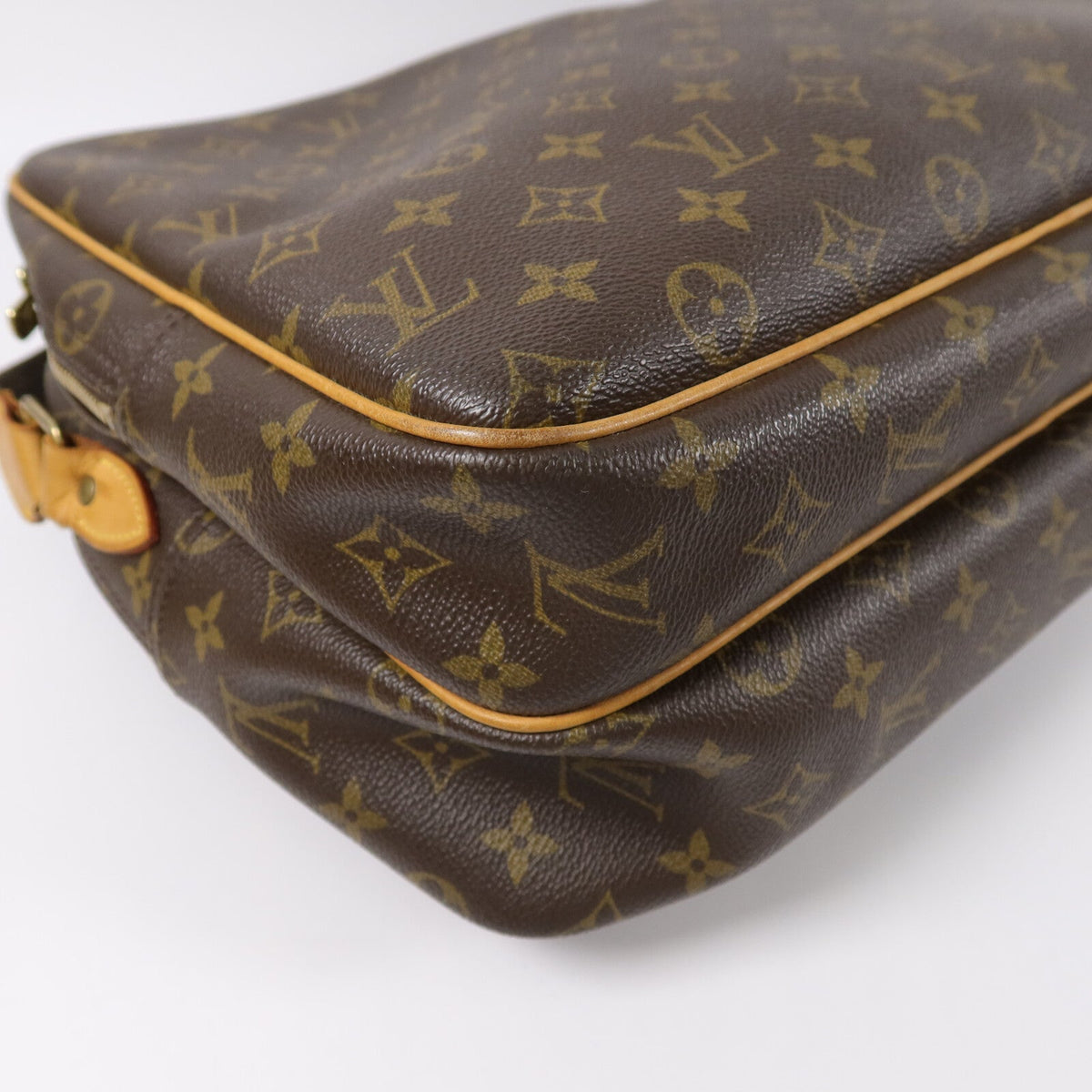 Louis Vuitton Reporter GM · Monogram