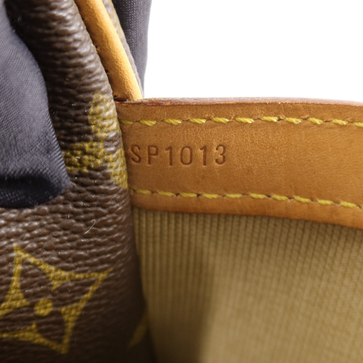 Louis Vuitton Reporter GM · Monogram