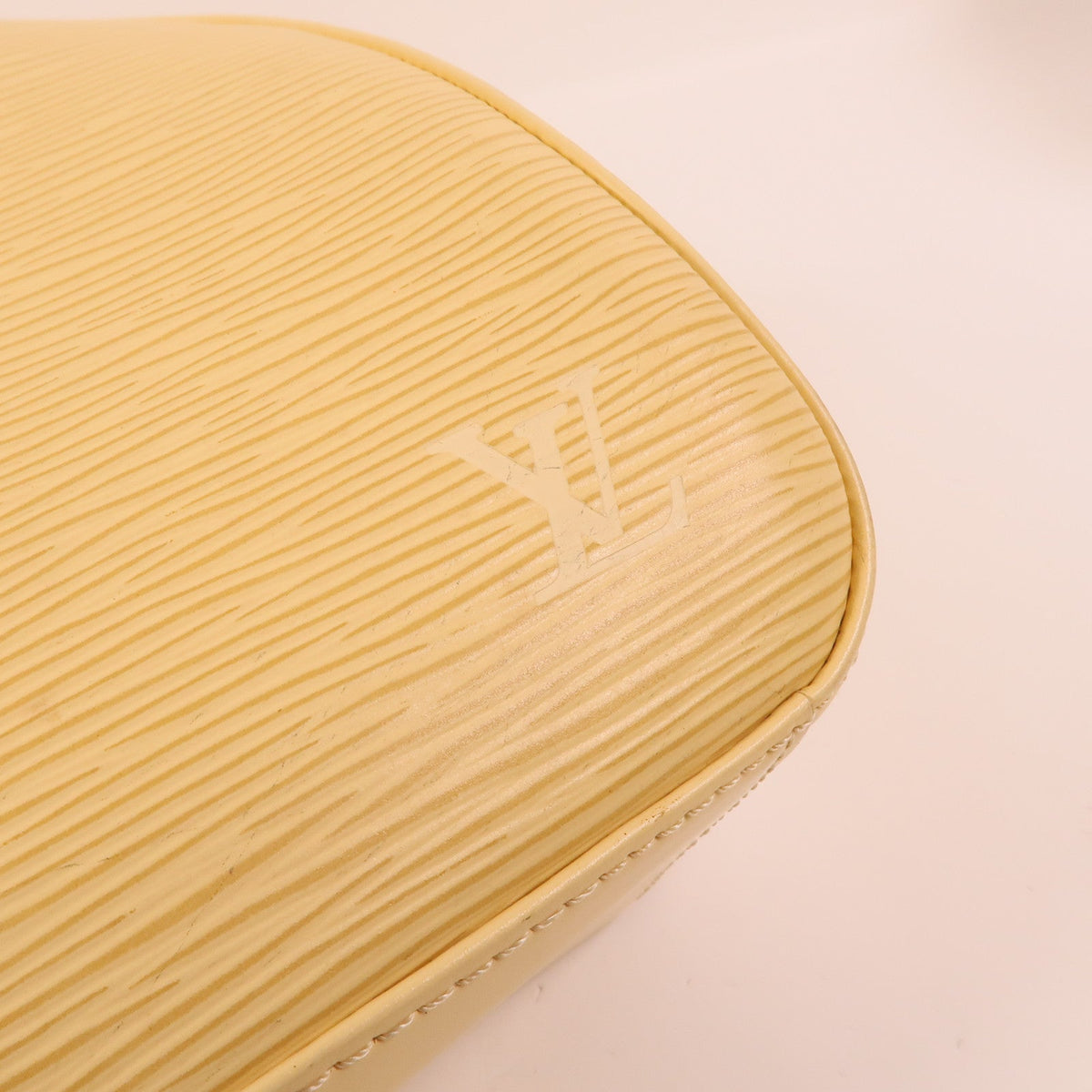 Louis Vuitton Jasmin · Epi Leather