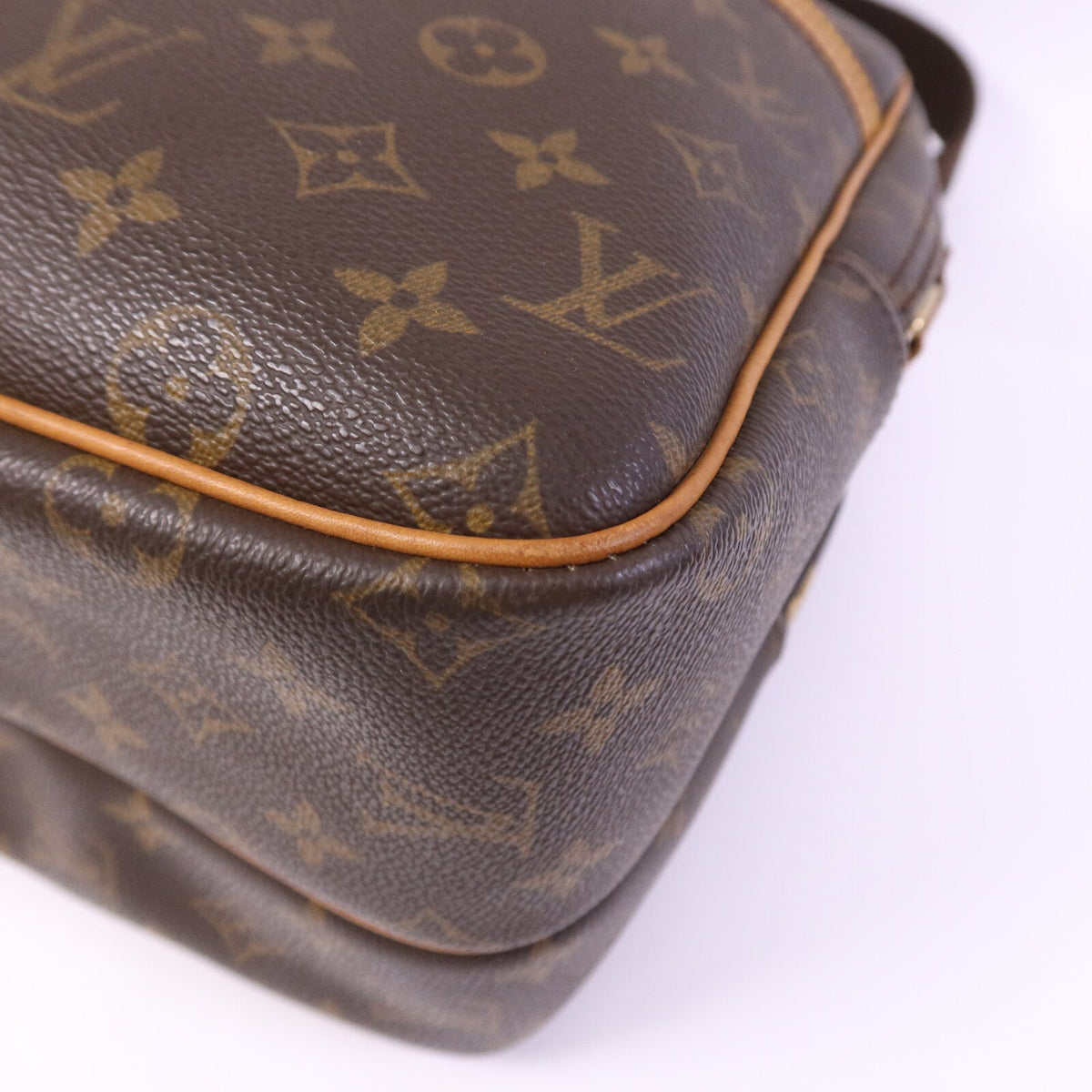 Louis Vuitton Reporter GM · Monogram