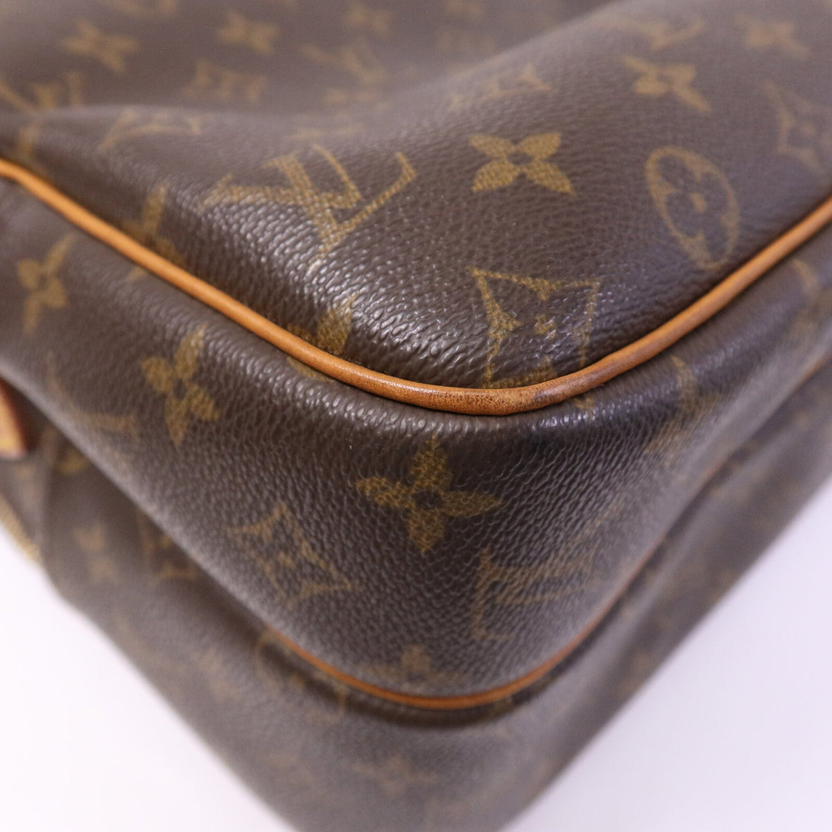 Louis Vuitton Reporter GM · Monogram