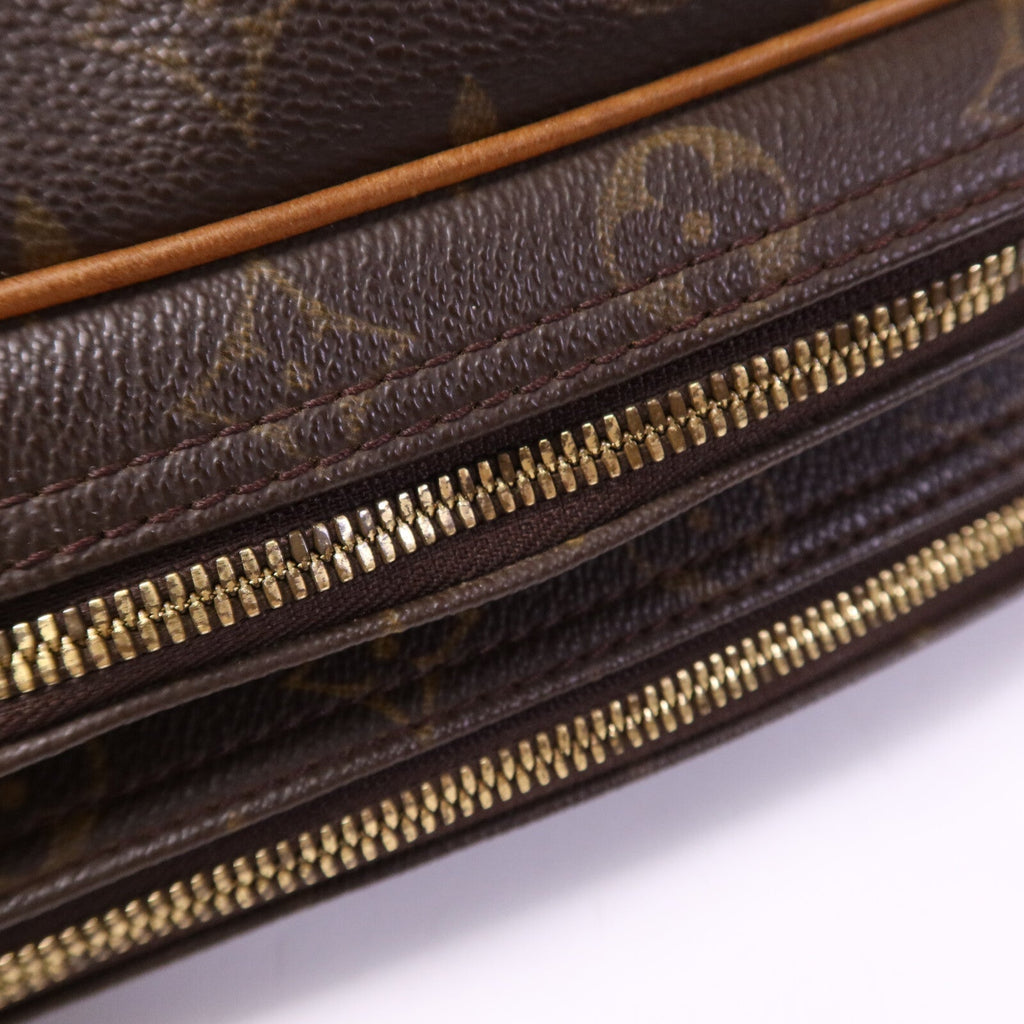 Louis Vuitton Reporter GM · Monogram