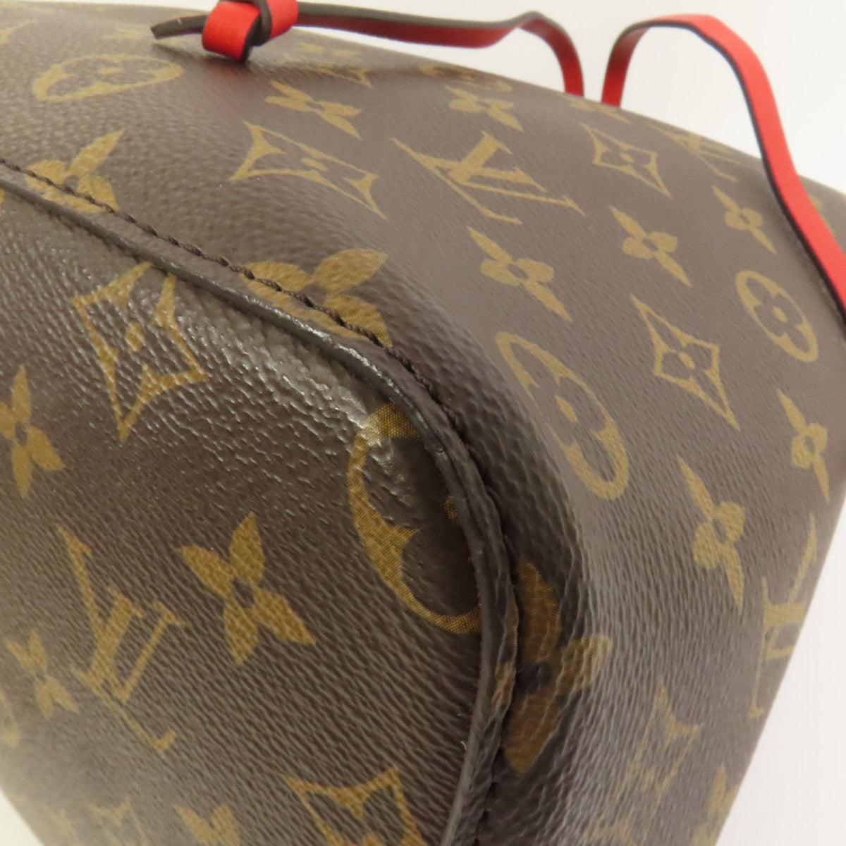 Louis Vuitton Neo Noe · Monogram Coquelicot
