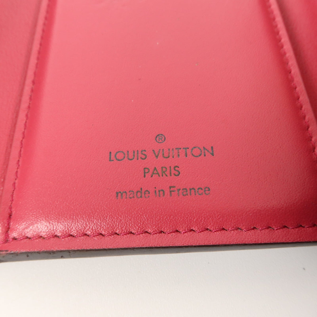 Louis Vuitton Capucines · Compact Wallet