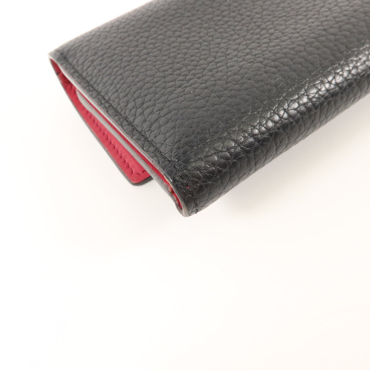 Louis Vuitton Capucines · Compact Wallet