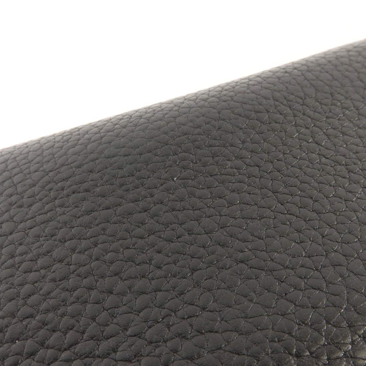 Louis Vuitton Capucines · Compact Wallet