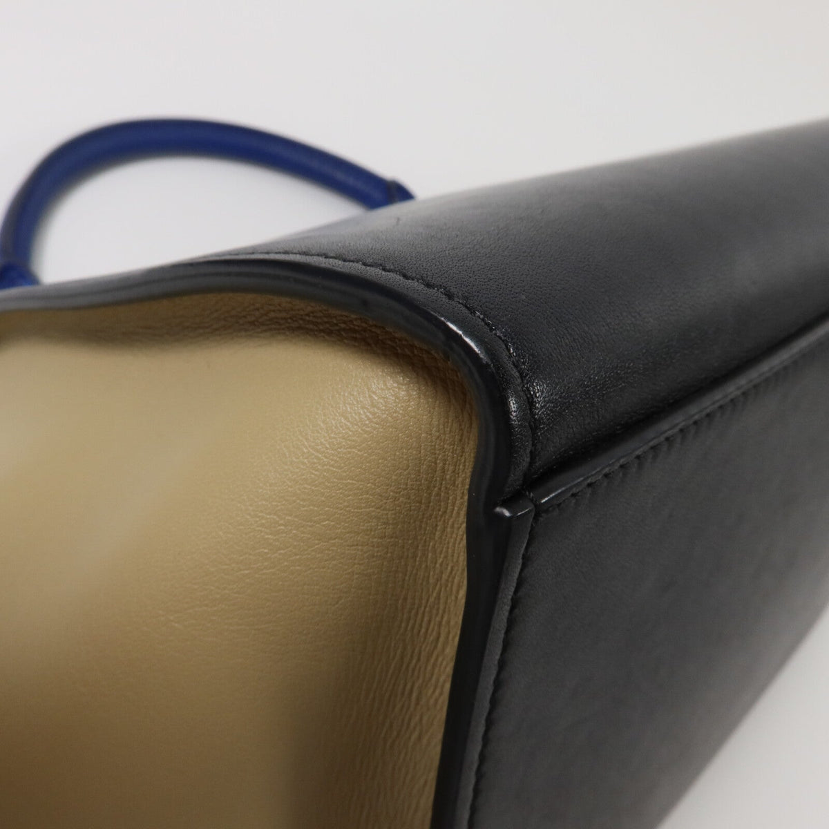 CELINE Trapeze Medium · Calfskin