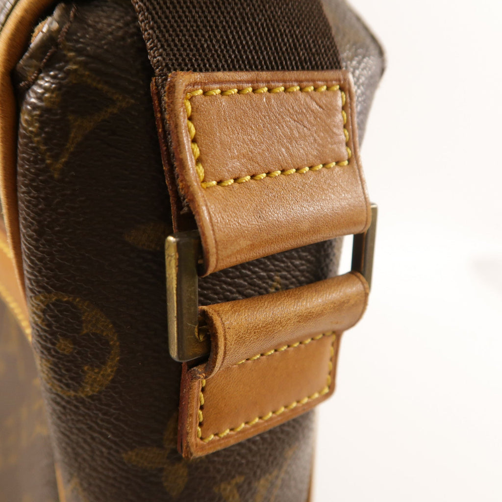 Louis Vuitton Abbesses · Monogram