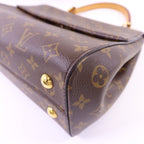 Louis Vuitton Cluny MM · Monogram
