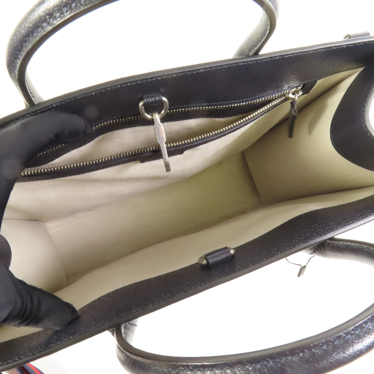 Gucci Interlocking G Medium Tote · GG Canvas