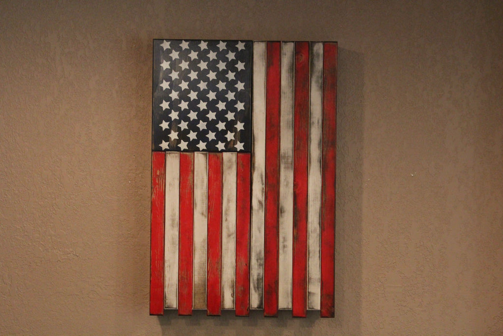 Large Vertical Hanging American Flag Gun Concealment Case