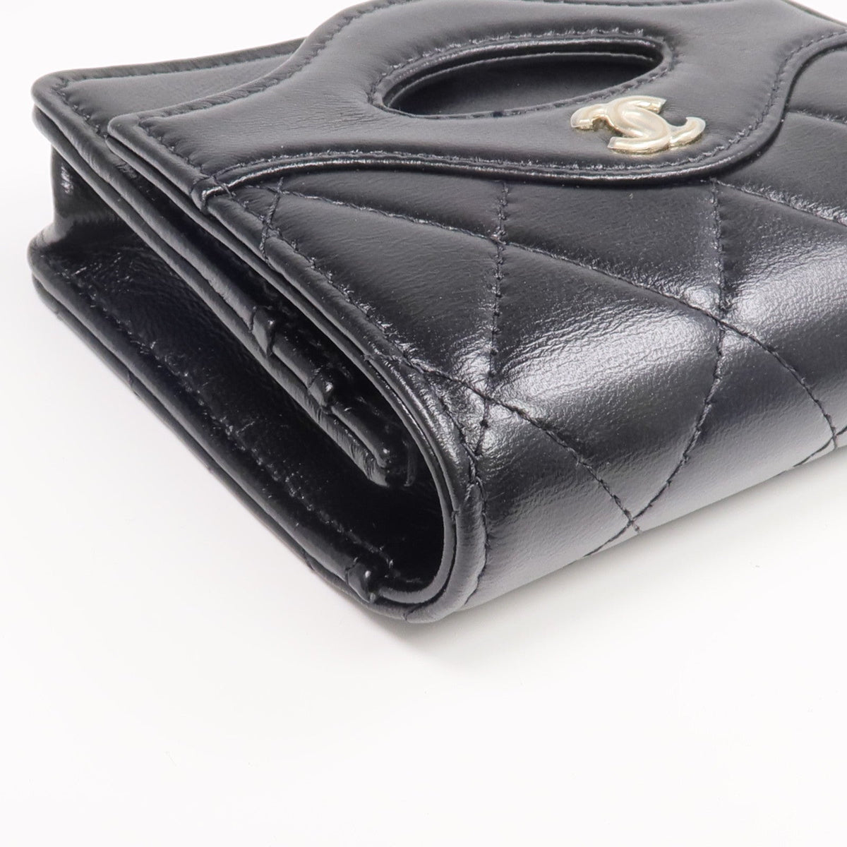 Chanel CC · Lambskin Card Case