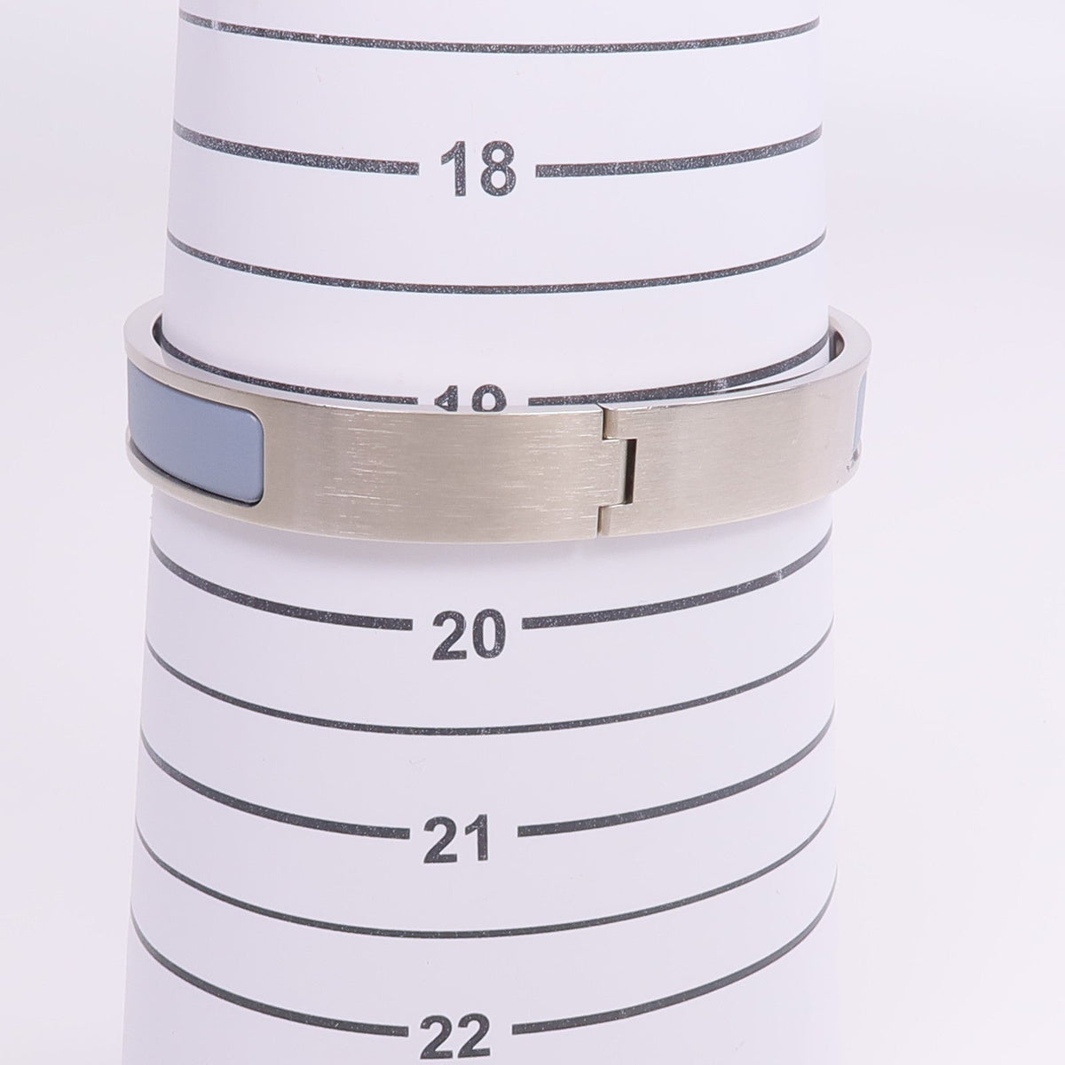 Hermès Clic HH Bracelet · Enamel