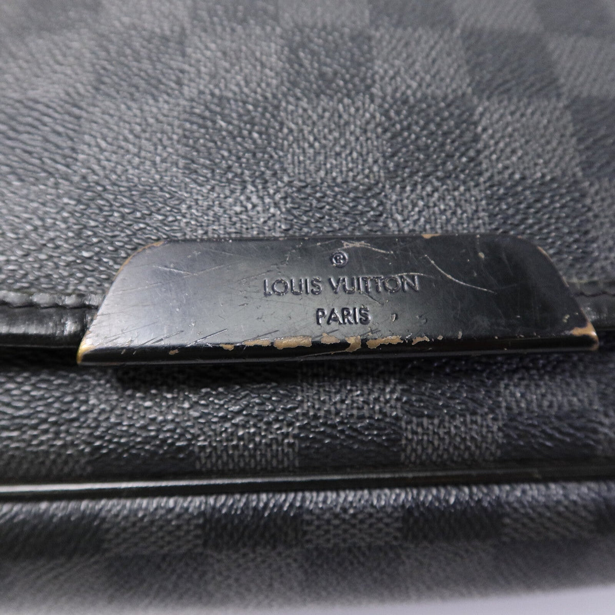LOUIS VUITTON Daniel MM · Damier Graphite
