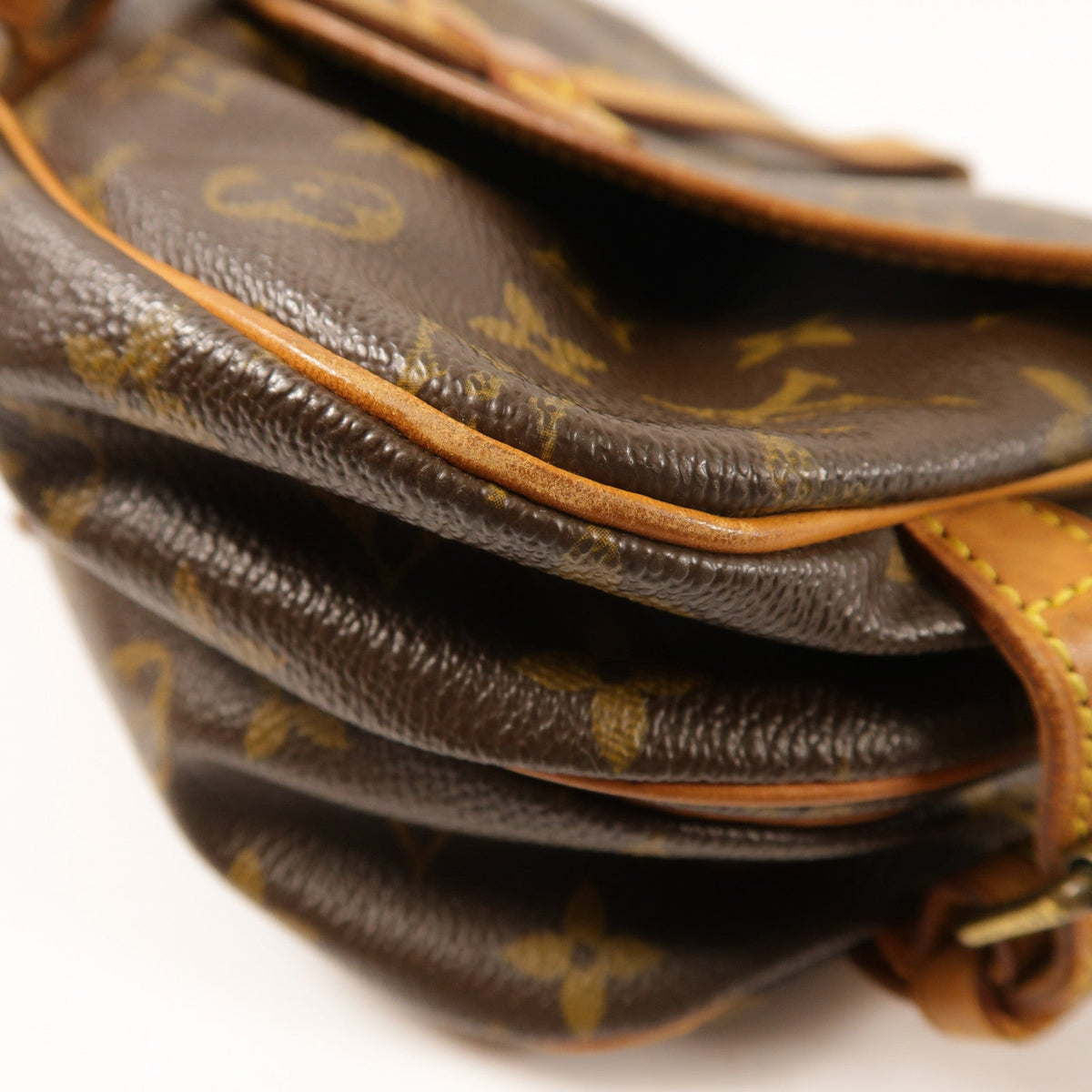 Louis Vuitton Saumur 30 · Monogram
