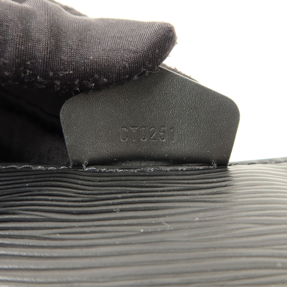 Louis Vuitton Easy Pouch · Epi Calfskin