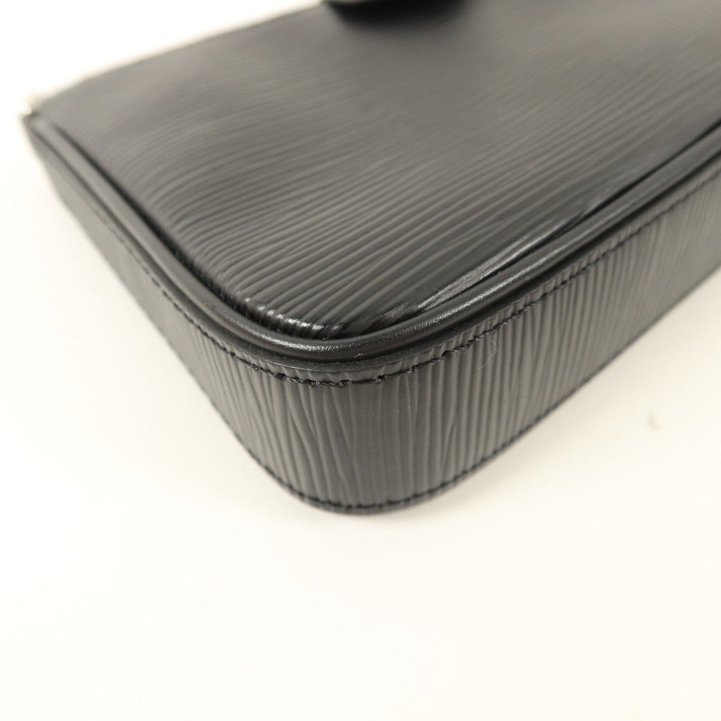 Louis Vuitton Easy Pouch · Epi Calfskin