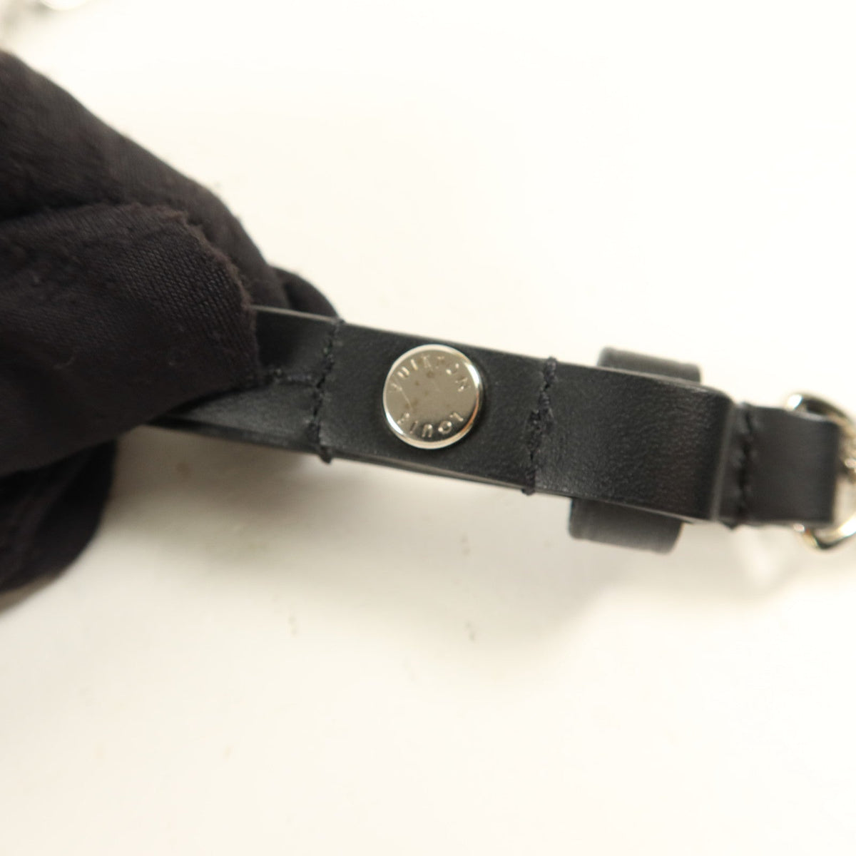 Louis Vuitton Easy Pouch · Epi Calfskin