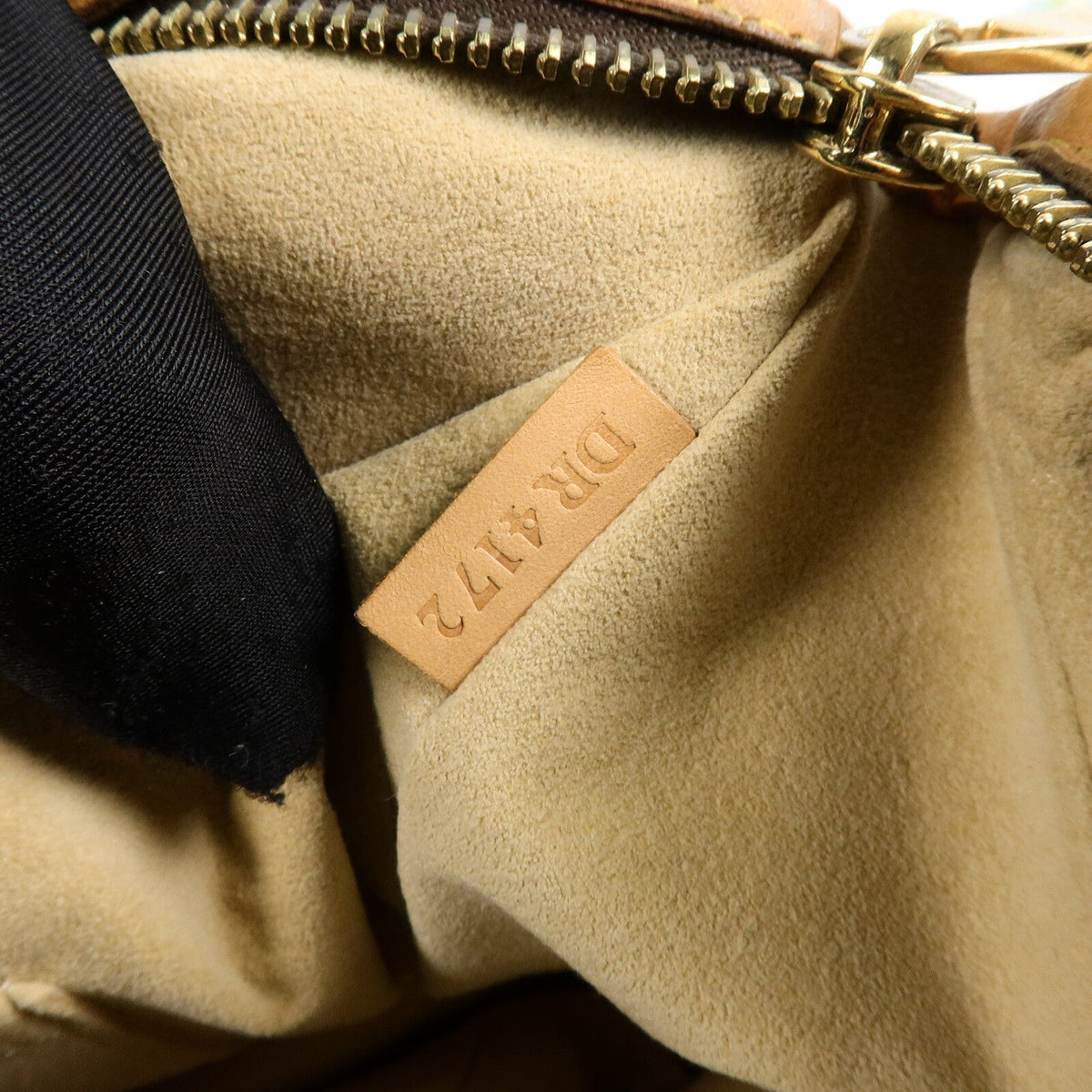 Louis Vuitton Estrela MM · Monogram