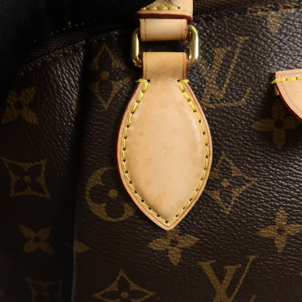 Louis Vuitton Rivoli PM · Monogram