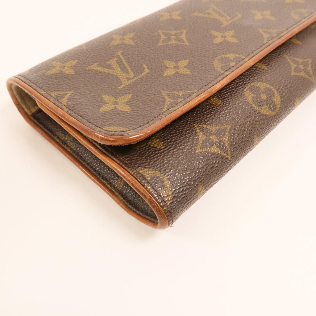 Louis Vuitton Pochette Twin GM · Monogram