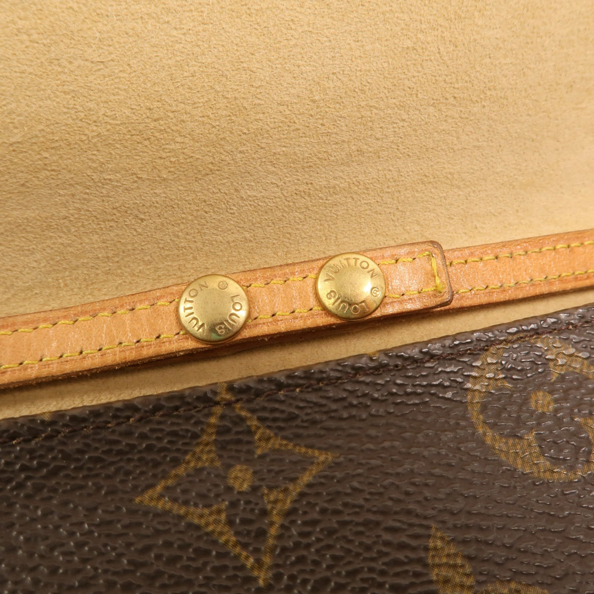 Louis Vuitton Pochette Twin GM · Monogram