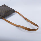 Louis Vuitton Musette · Monogram