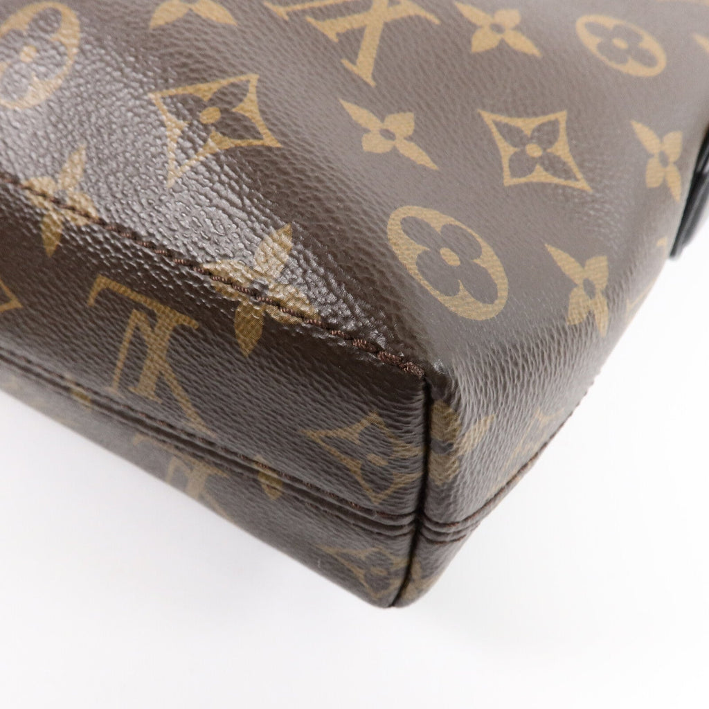 Louis Vuitton Messenger · Monogram Macassar