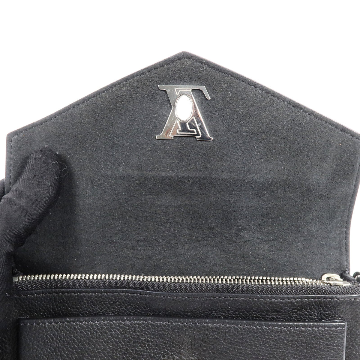 Louis Vuitton MyLockMe · Calfskin