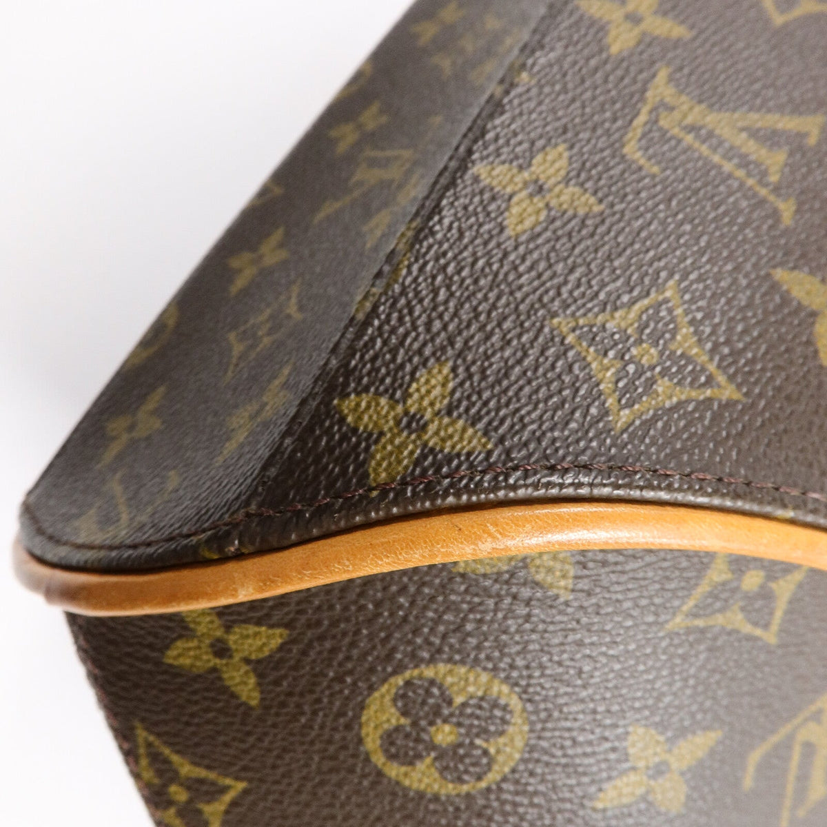 Louis Vuitton Ellipse MM · Monogram