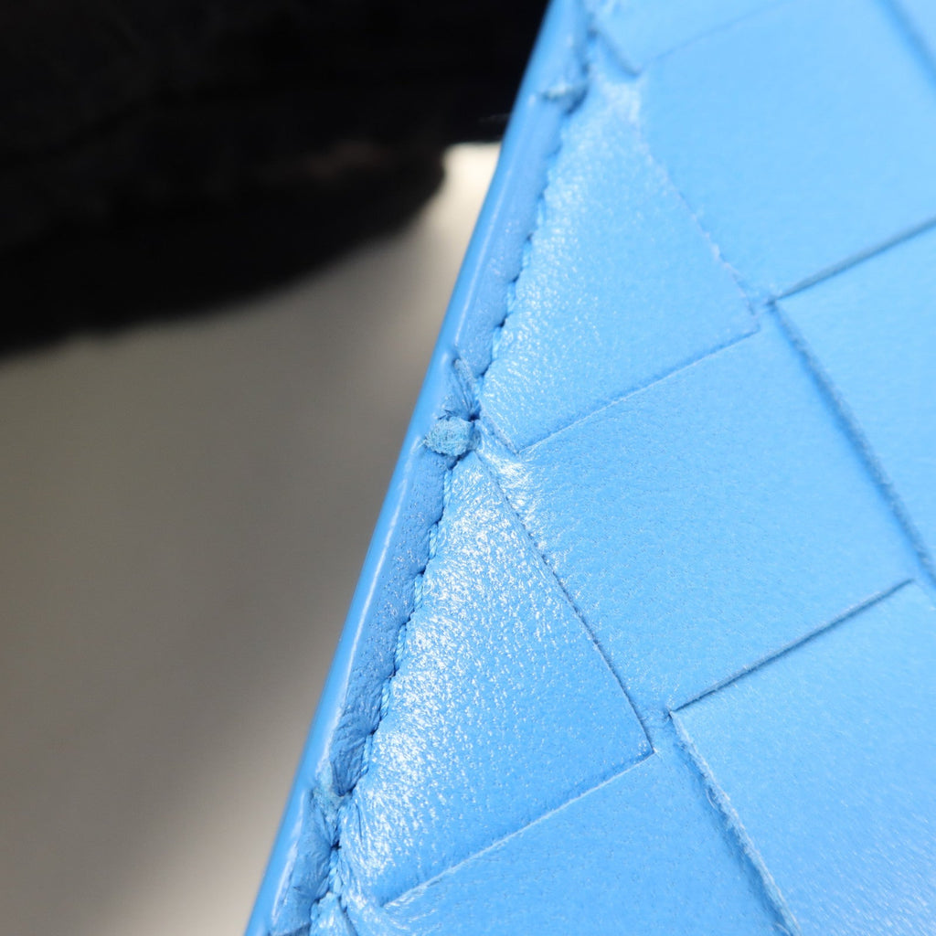 Bottega Veneta Intrecciato · Long Wallet