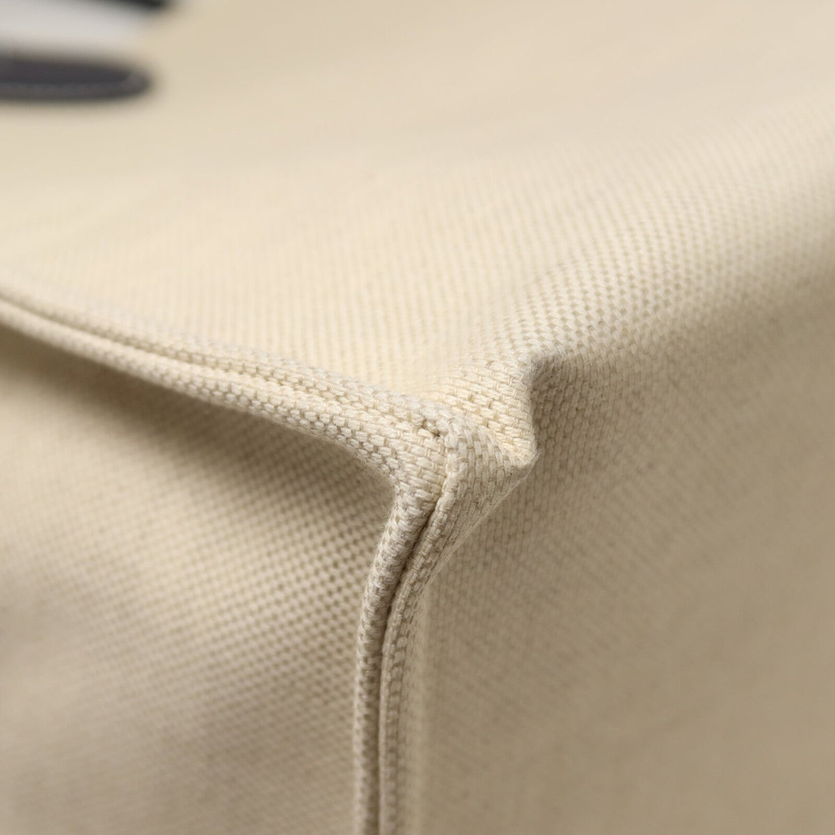 Gucci GG Tote · Coated Canvas