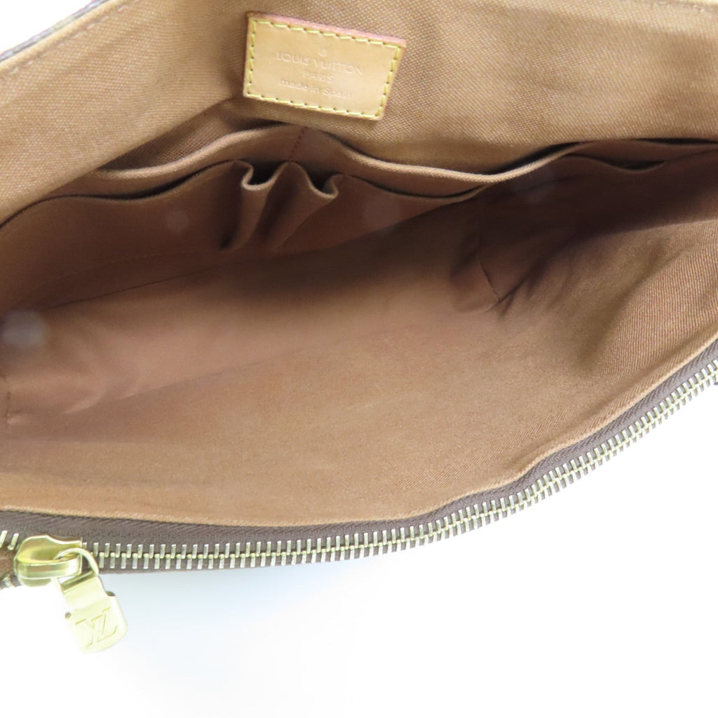 Louis Vuitton Beaubourg MM · Monogram