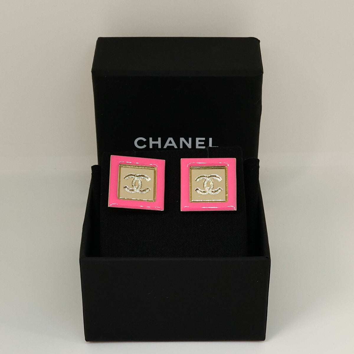 Chanel CC Earrings · Enamel
