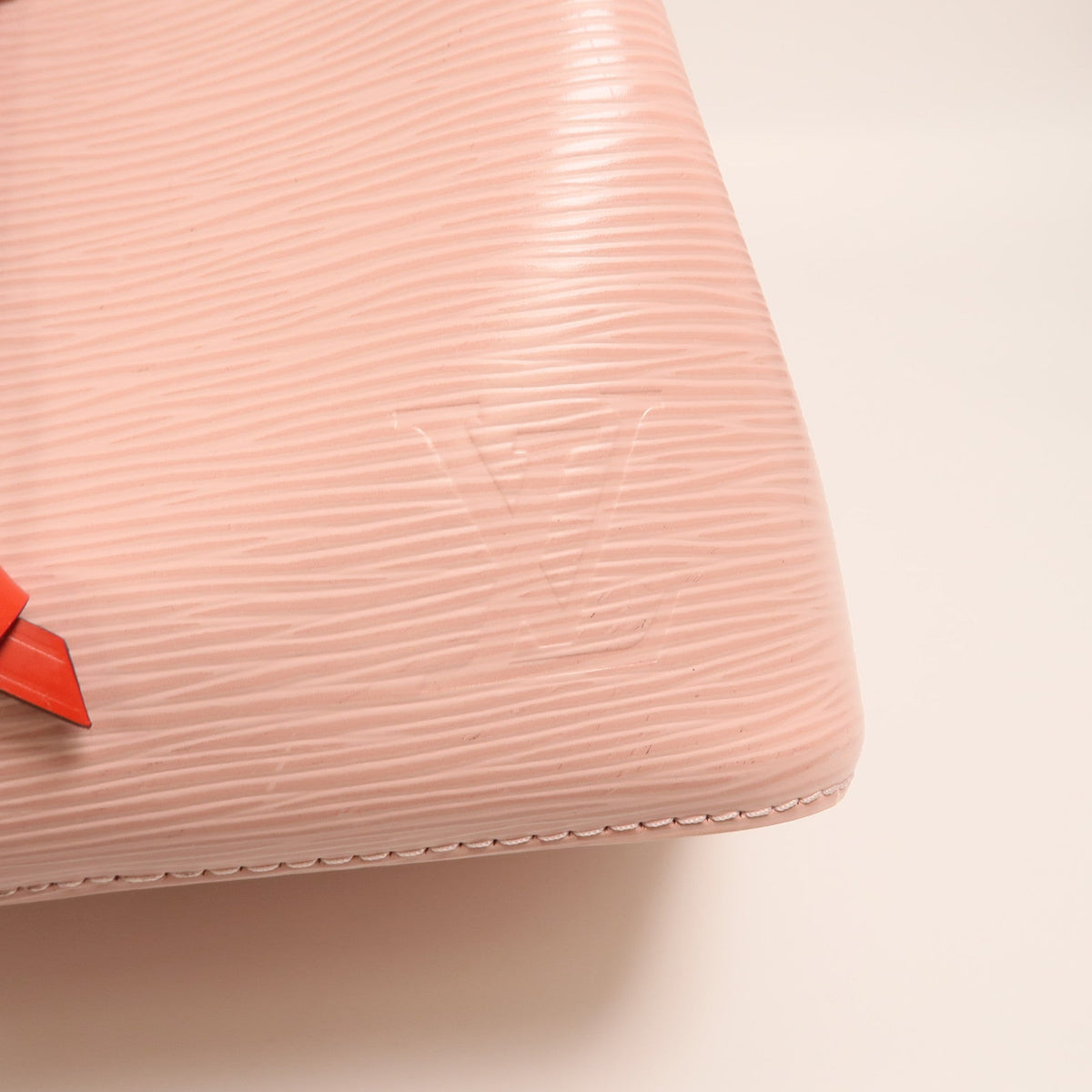 Louis Vuitton Neo Noe BB · Epi Leather
