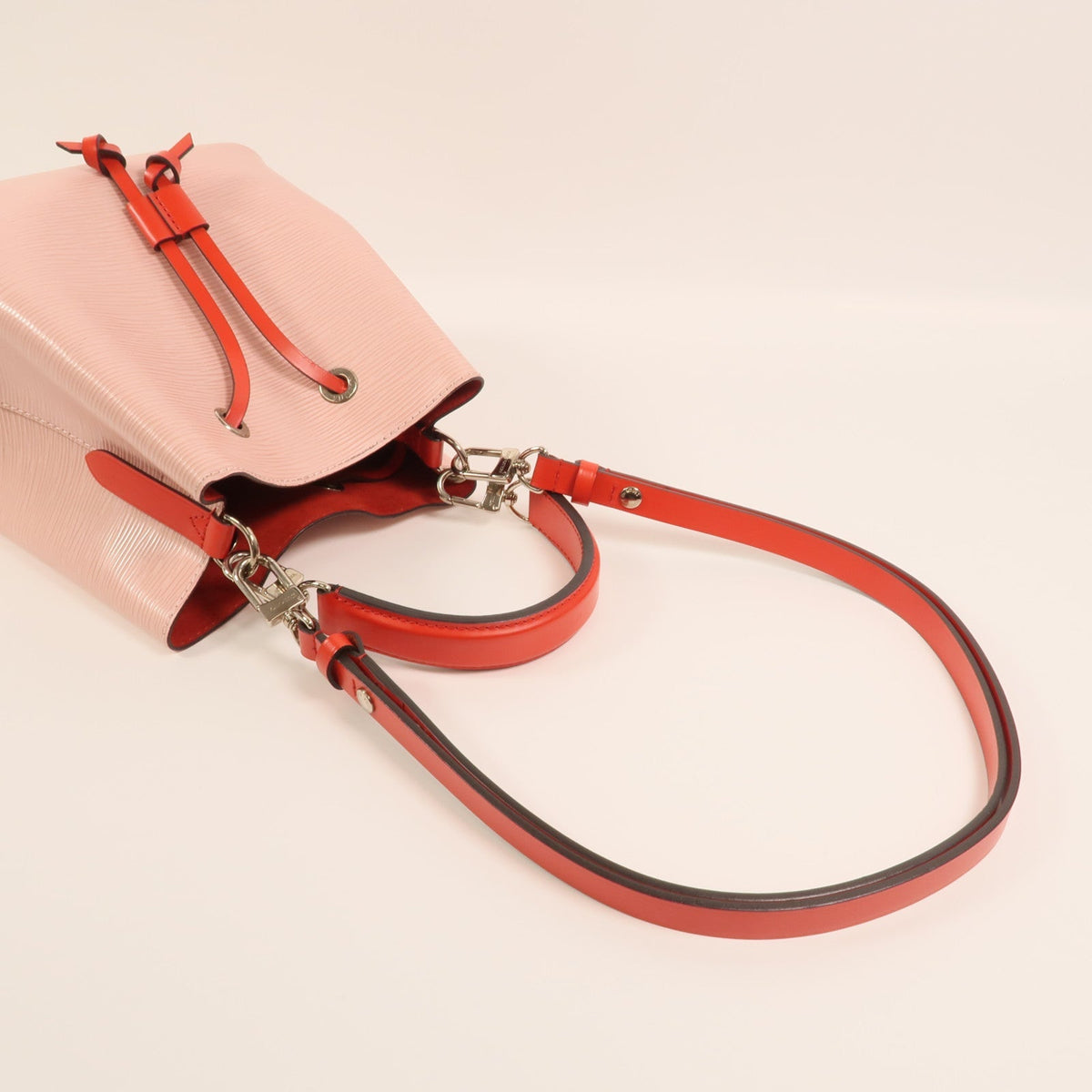 Louis Vuitton Neo Noe BB · Epi Leather