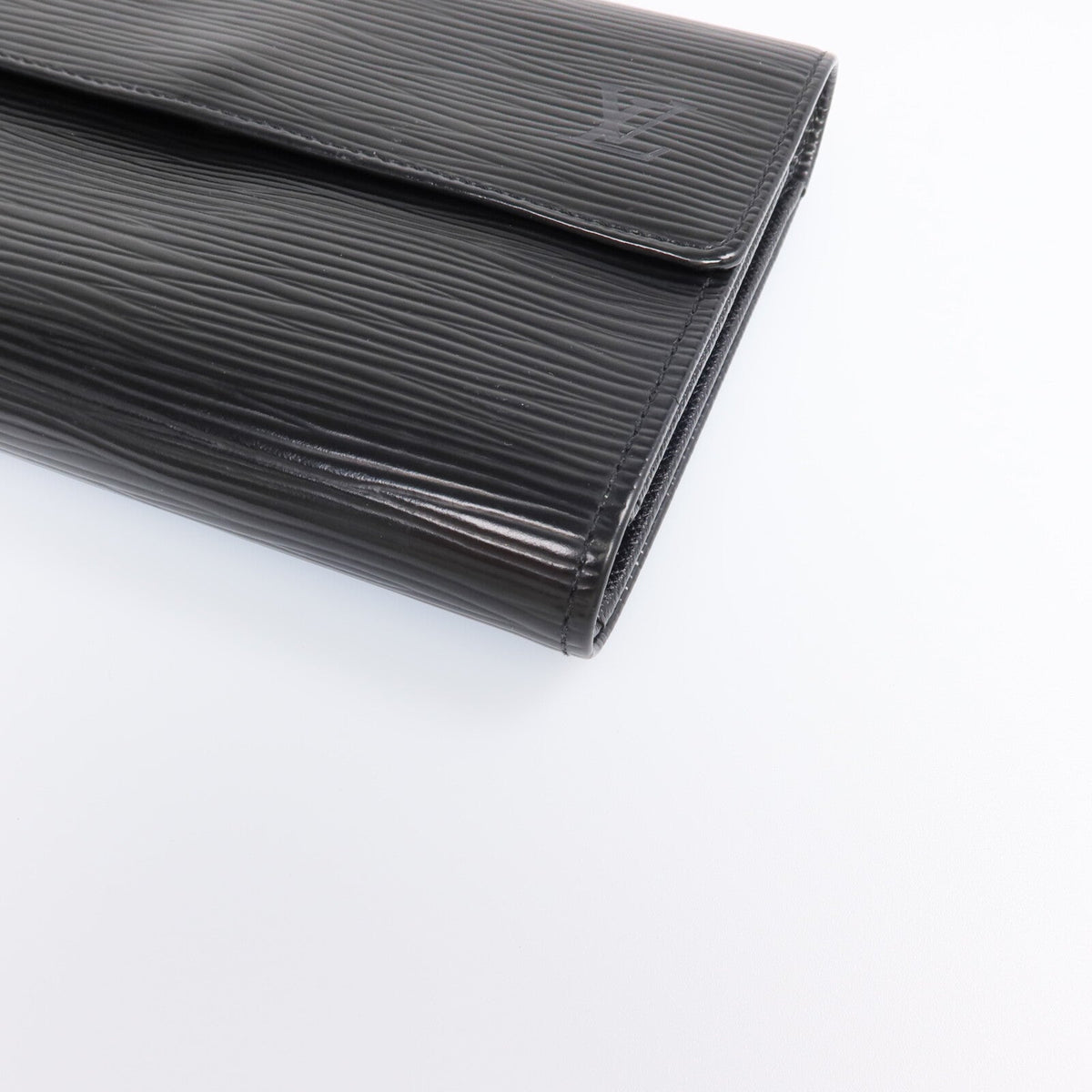 Louis Vuitton · Epi Leather Wallet