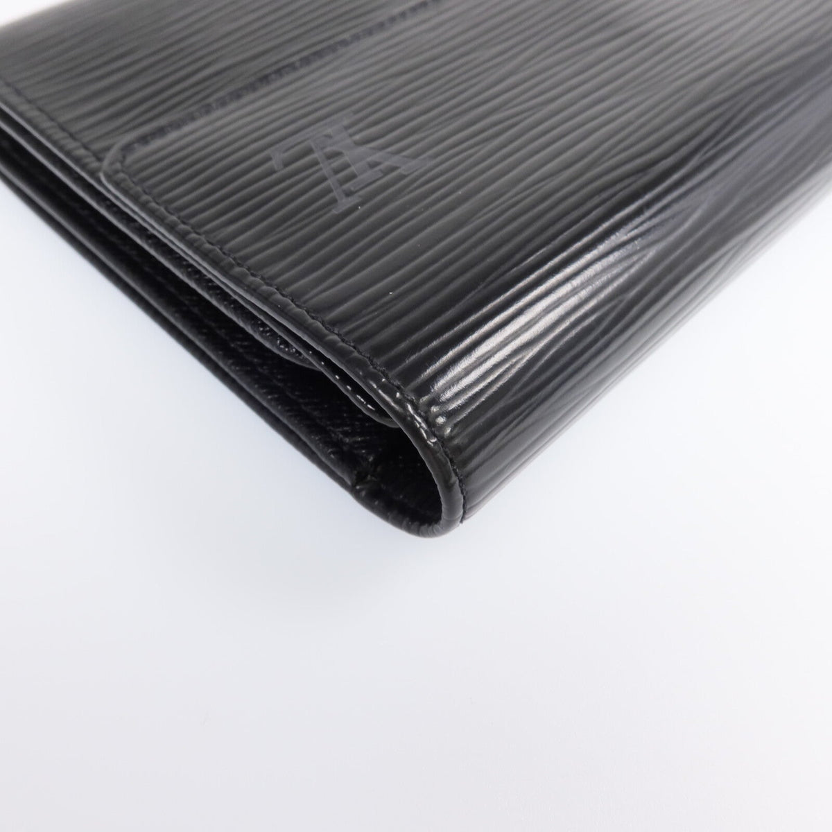 Louis Vuitton · Epi Leather Wallet