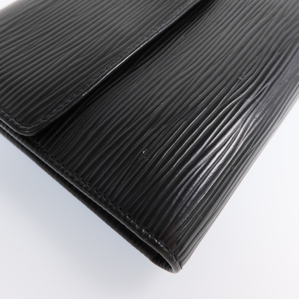 Louis Vuitton · Epi Leather Wallet