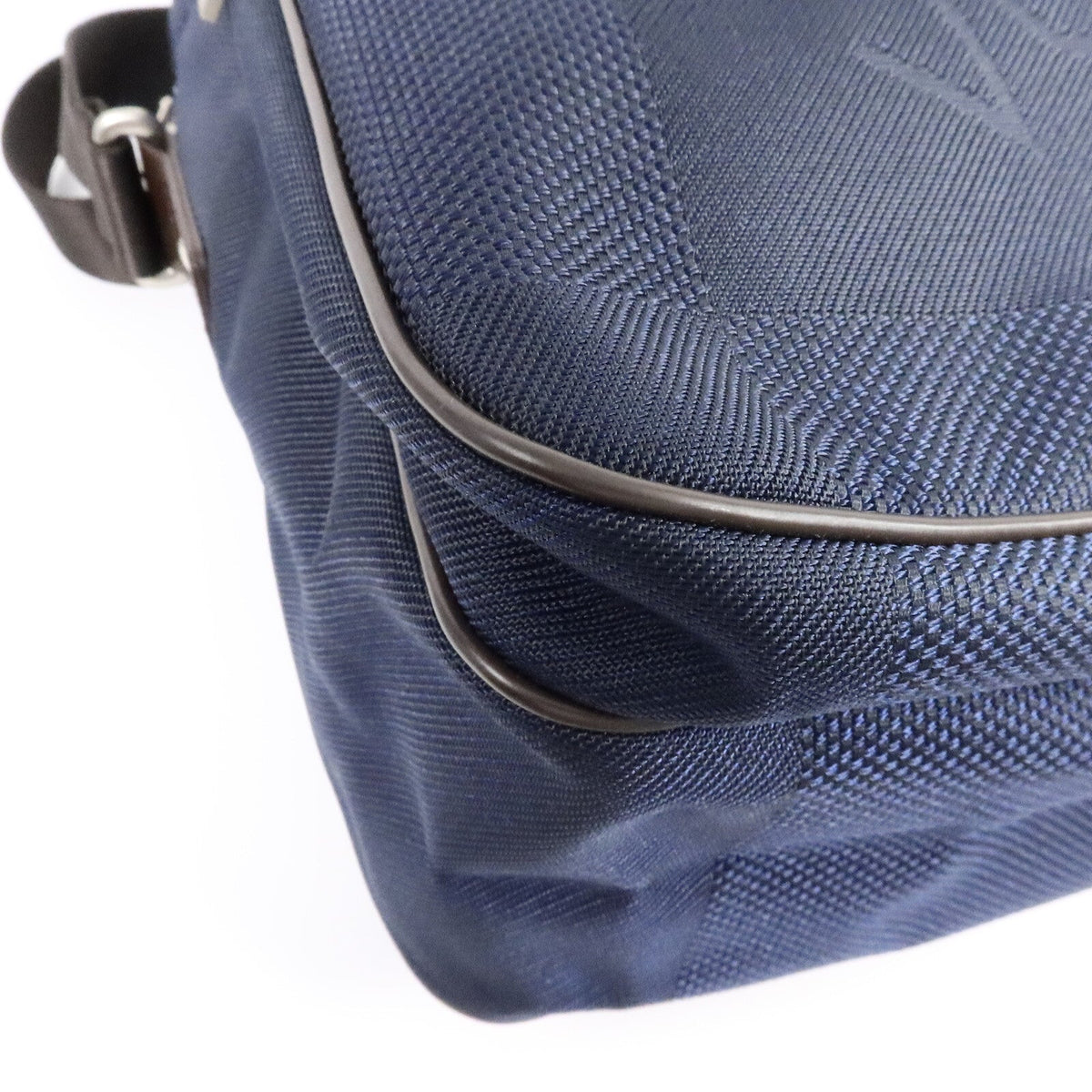 Louis Vuitton · Damier Geant