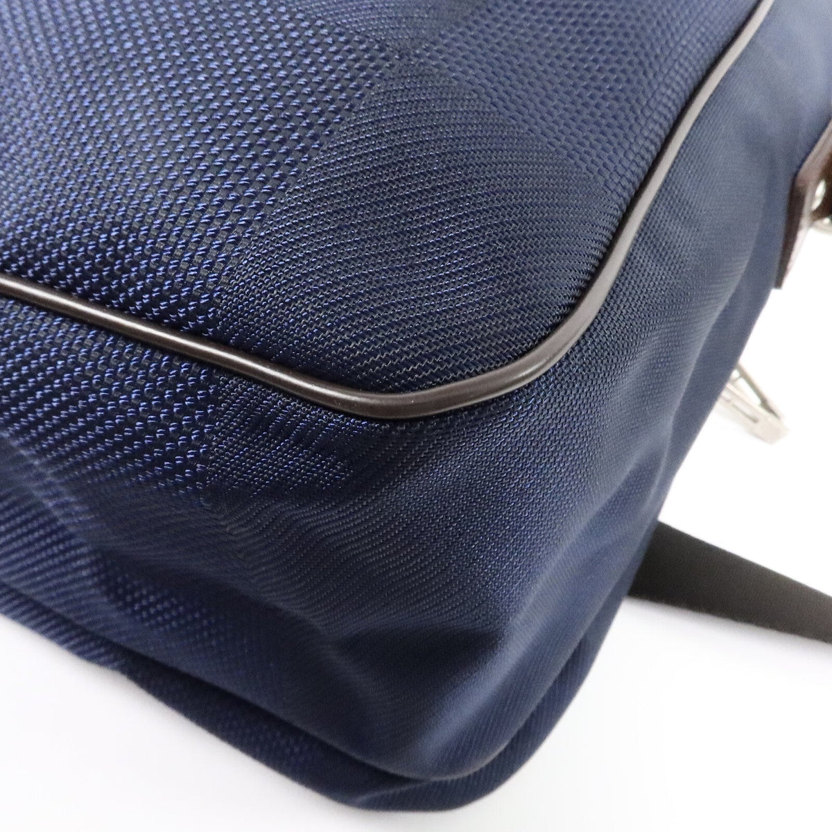 Louis Vuitton · Damier Geant