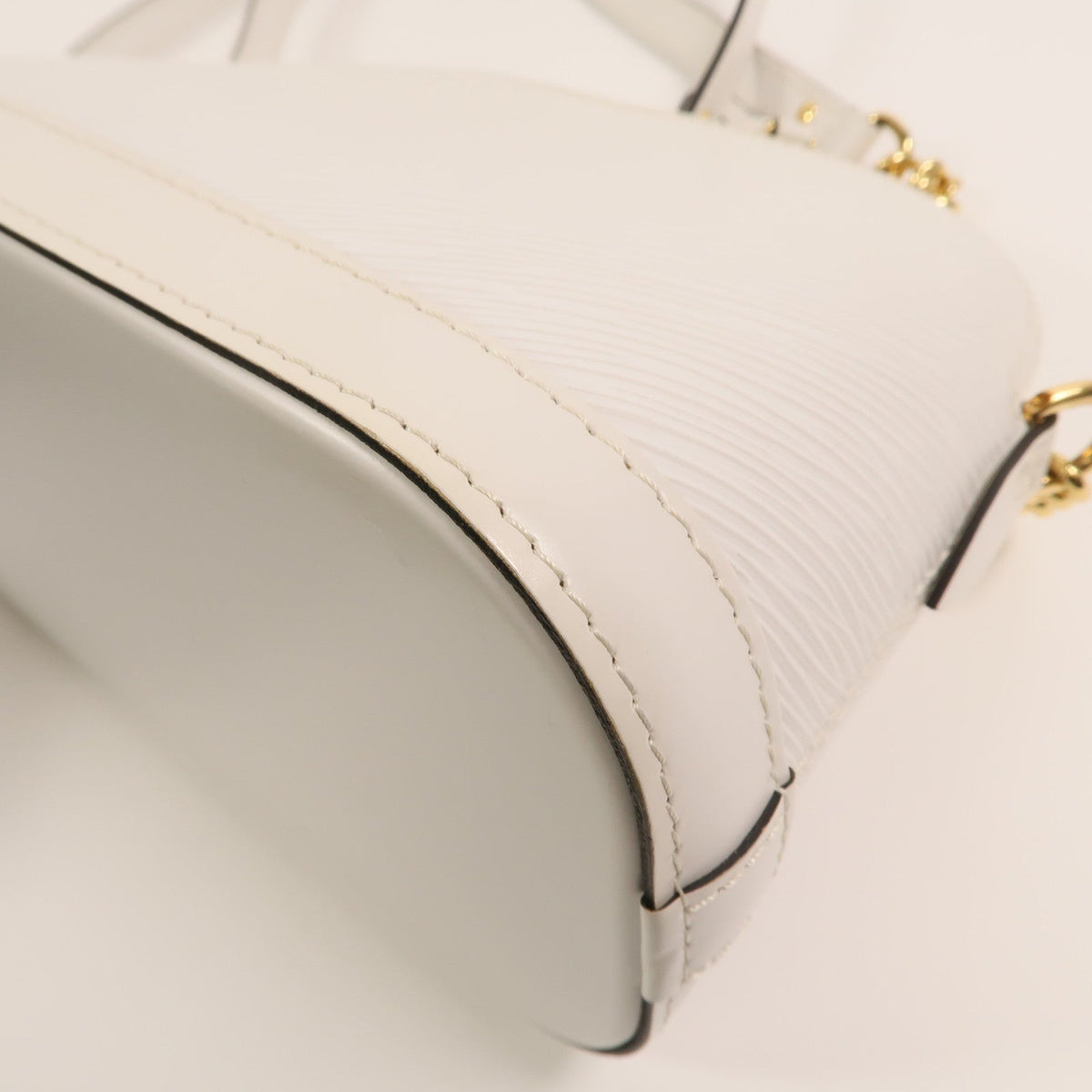 Louis Vuitton Alma BB · Epi Leather
