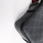 Gucci GG Supreme Messenger · Canvas