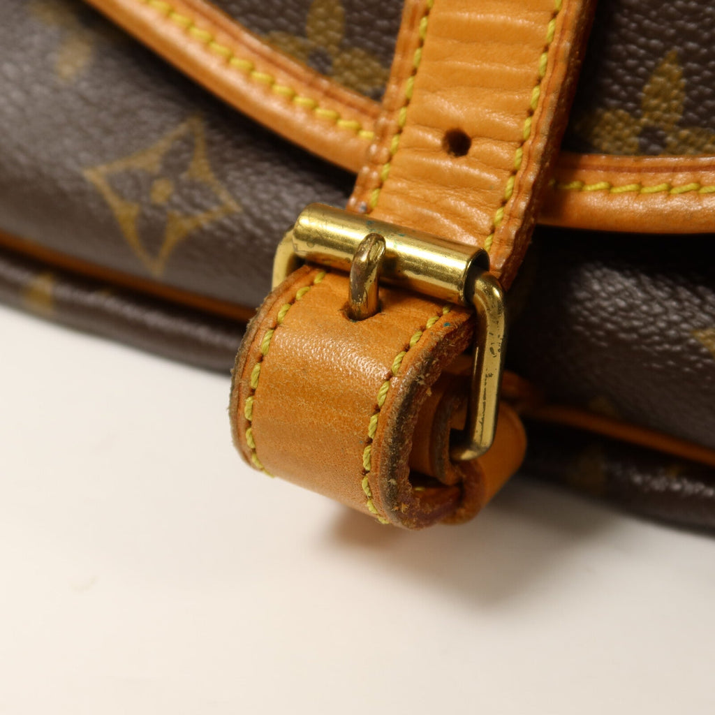 Louis Vuitton Saumur 30 · Monogram