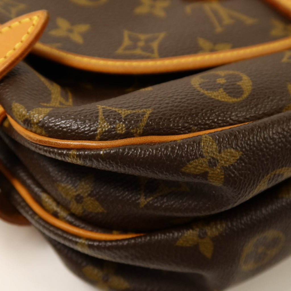 Louis Vuitton Saumur 30 · Monogram
