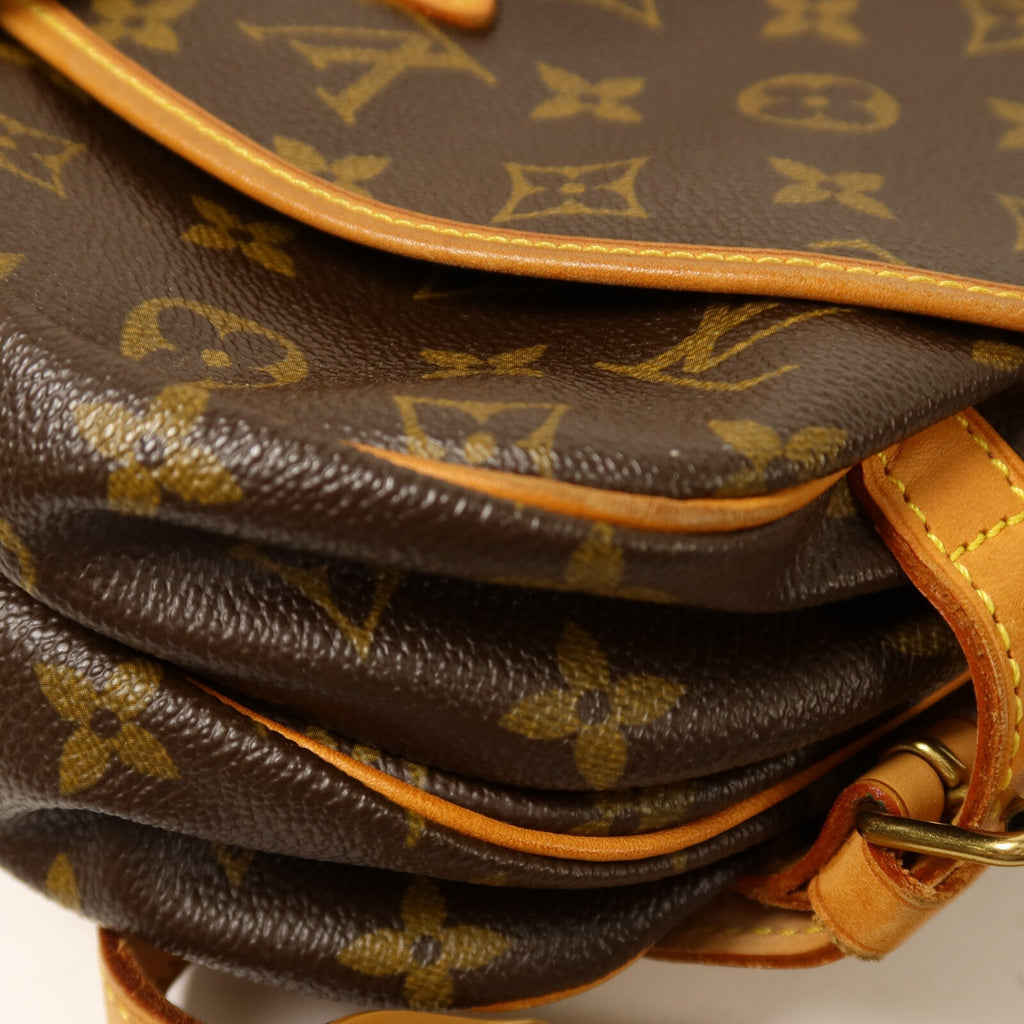 Louis Vuitton Saumur 30 · Monogram