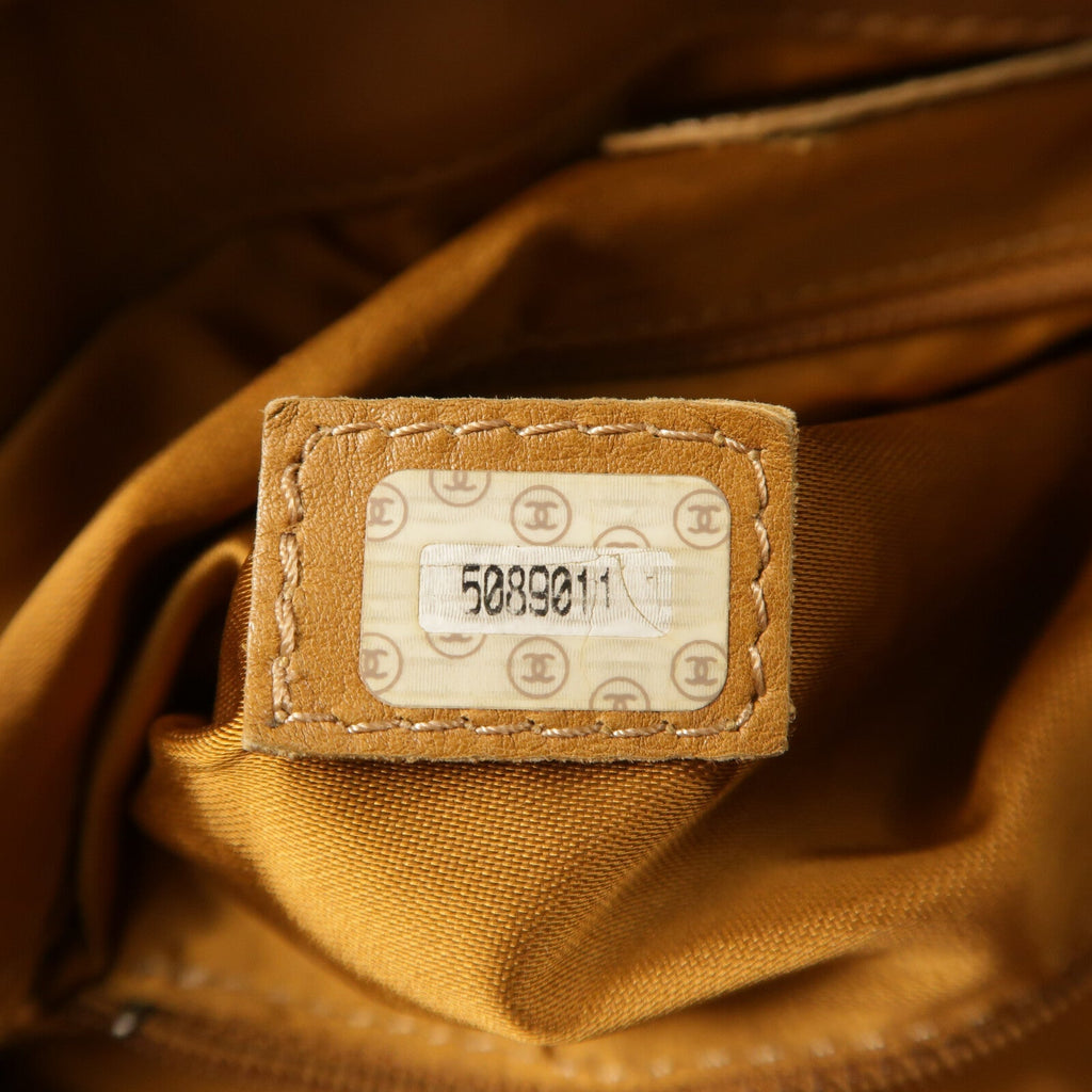 Chanel Vintage · Lambskin Hand Bag