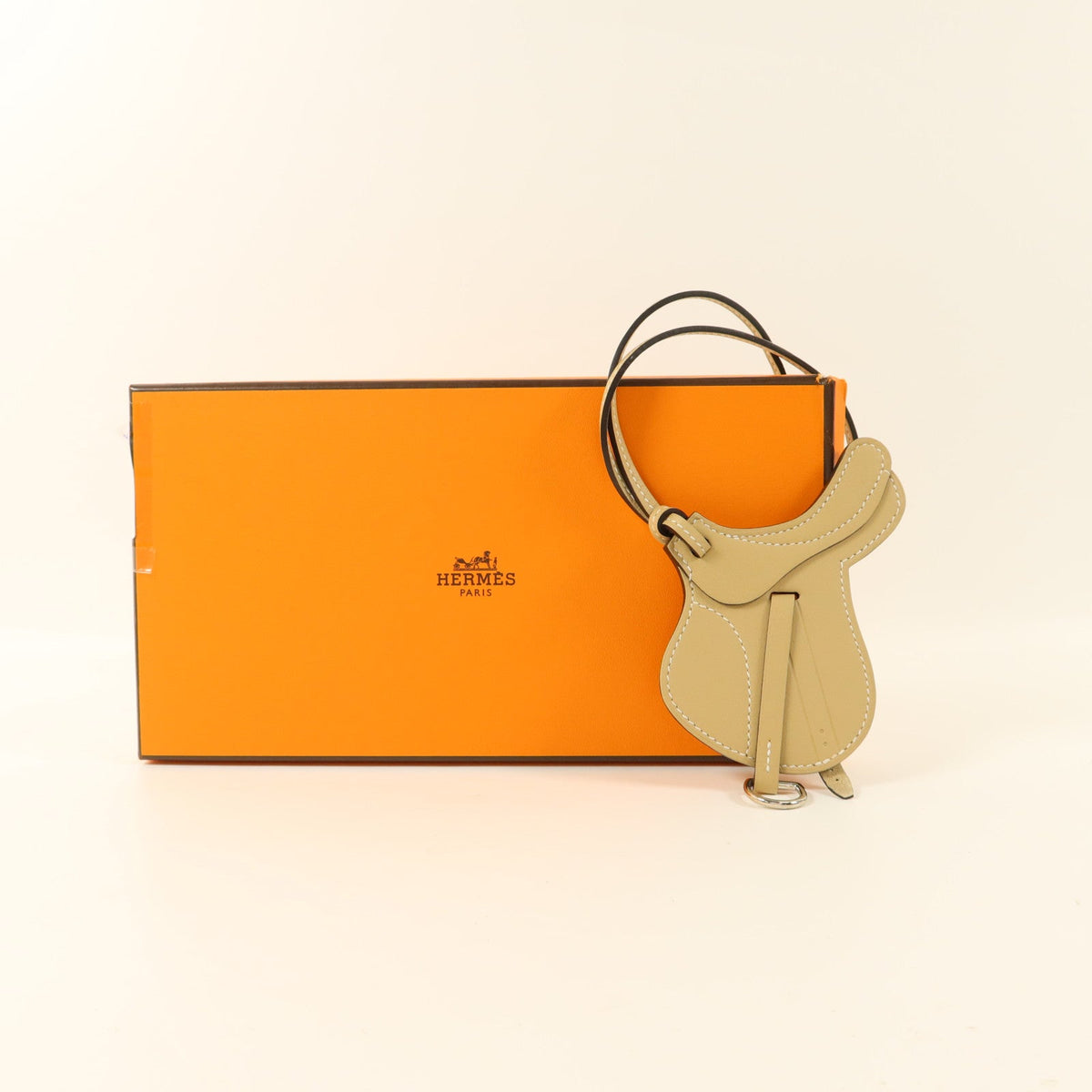 Hermès Paddock Selle Charm · Swift Leather