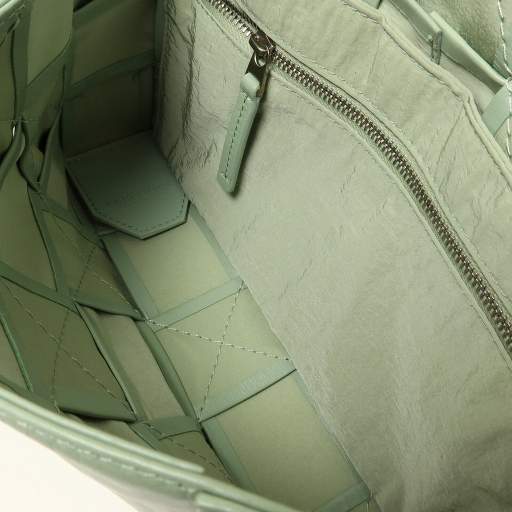 BOTTEGA VENETA Cassette · Calfskin